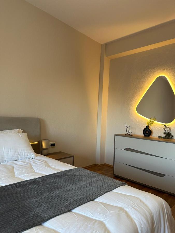 Villa Malo Guesthouse Корча Экстерьер фото