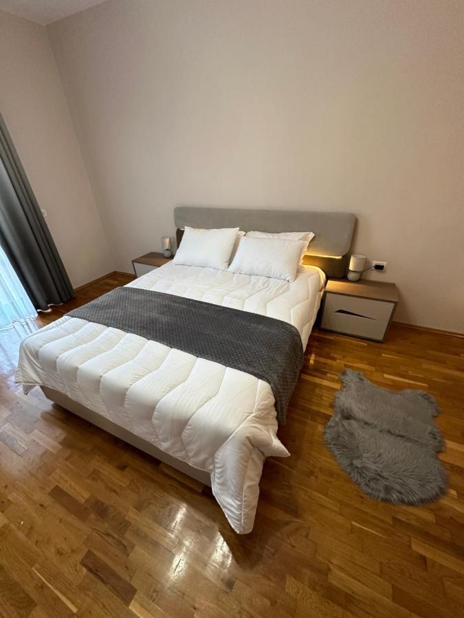 Villa Malo Guesthouse Корча Экстерьер фото