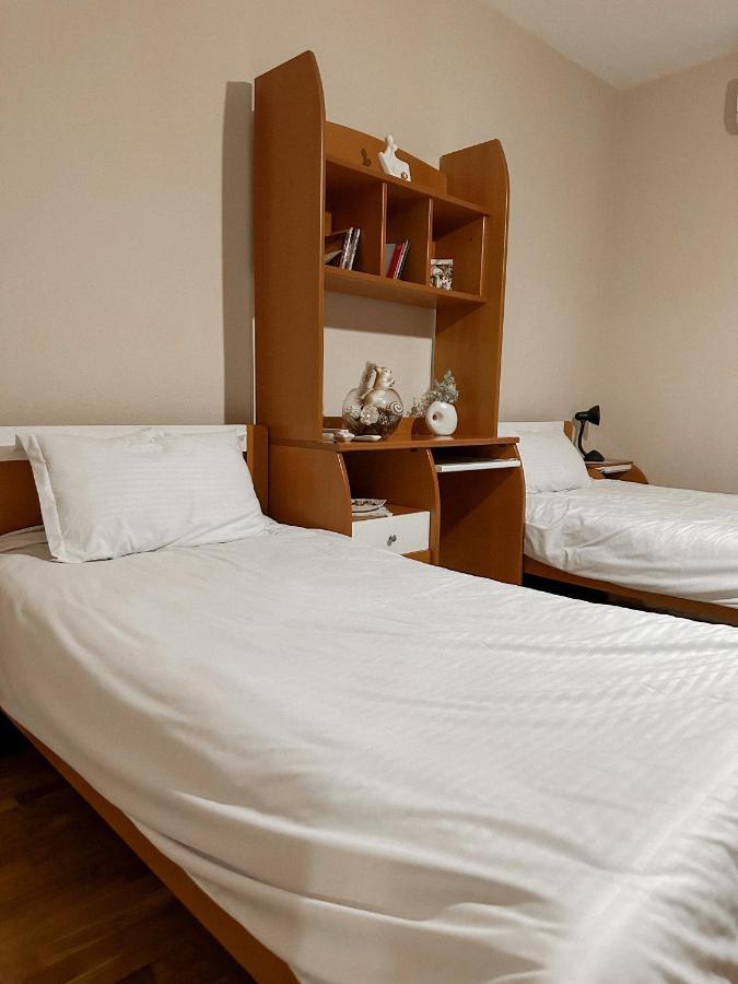 Villa Malo Guesthouse Корча Экстерьер фото