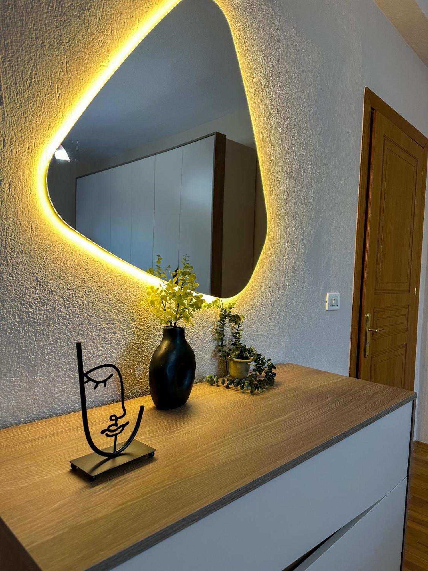 Villa Malo Guesthouse Корча Экстерьер фото